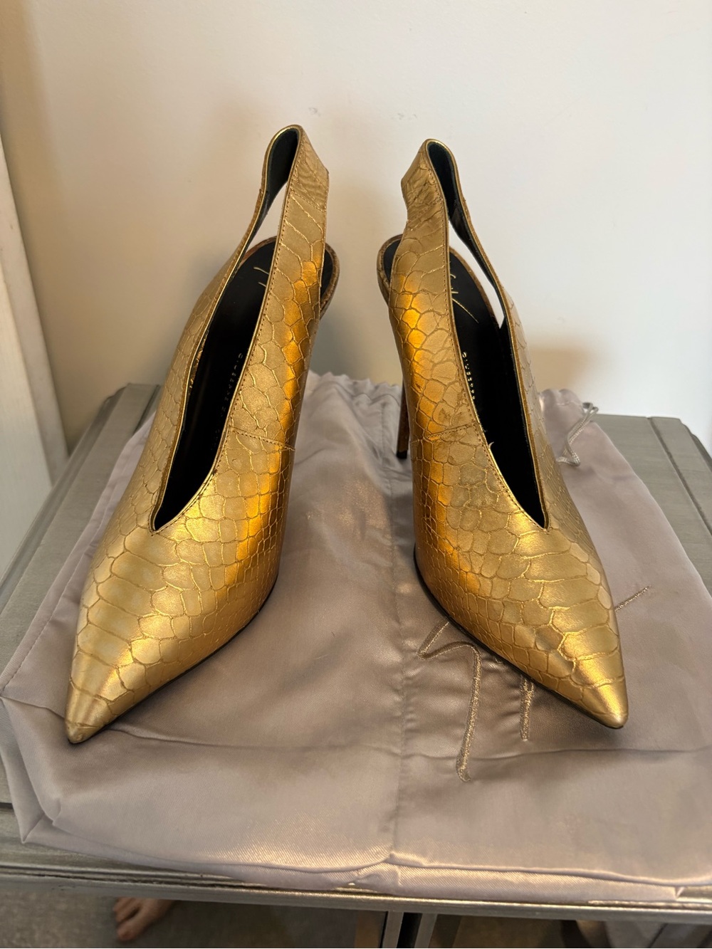 Giuseppe Zanotti Metallic Gold Textured Pointed Slingback Heels